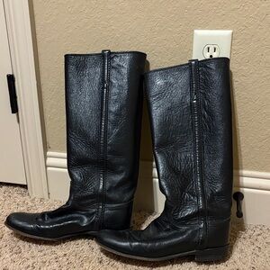 Chic Black Leather Boots